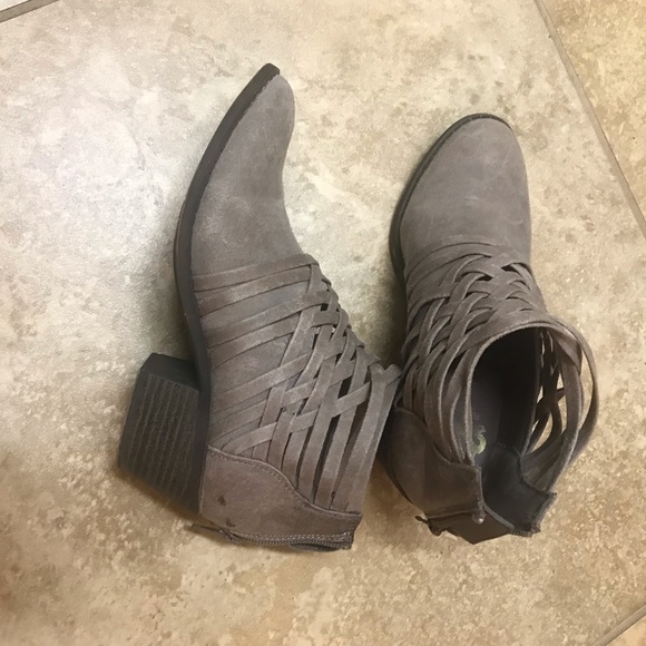 Khaki booties - Picture 2 of 4